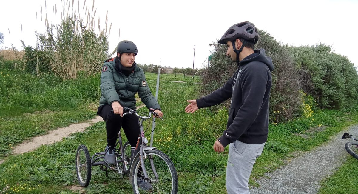 Tommy e la salita: il valore di una mano tesa