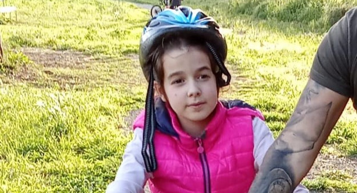Emma e il suo casco blu: piccoli passi, grandi conquiste